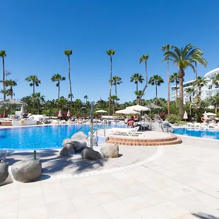 Altamira 1 - One Bed Адехе