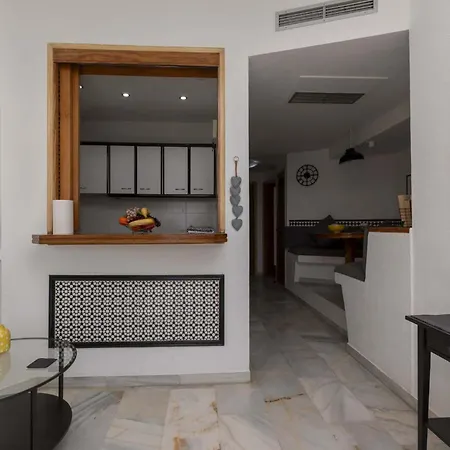 Altamira 1 - One Bed Apartman *
