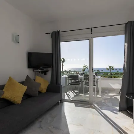 Altamira 1 - One Bed Адехе